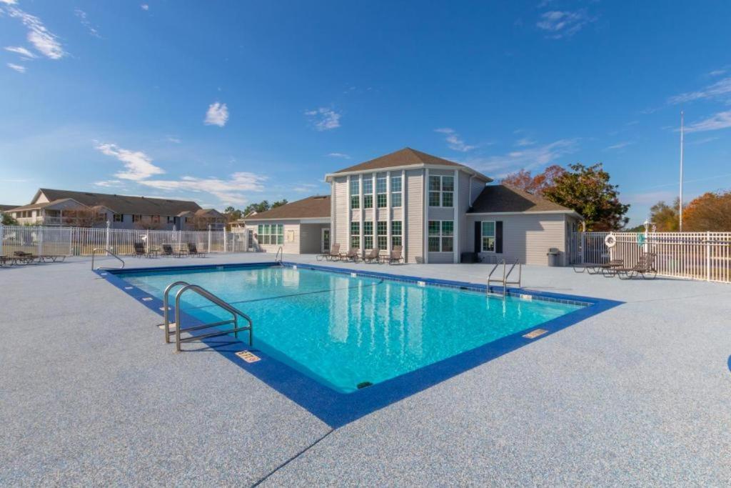 Full Condo W/ Pool & Gym, Sleeps 4 Gulf Shores Exterior photo