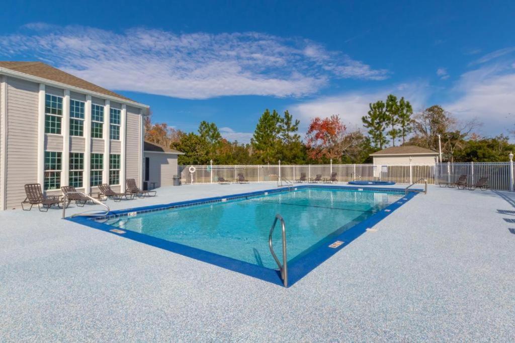 Full Condo W/ Pool & Gym, Sleeps 4 Gulf Shores Exterior photo